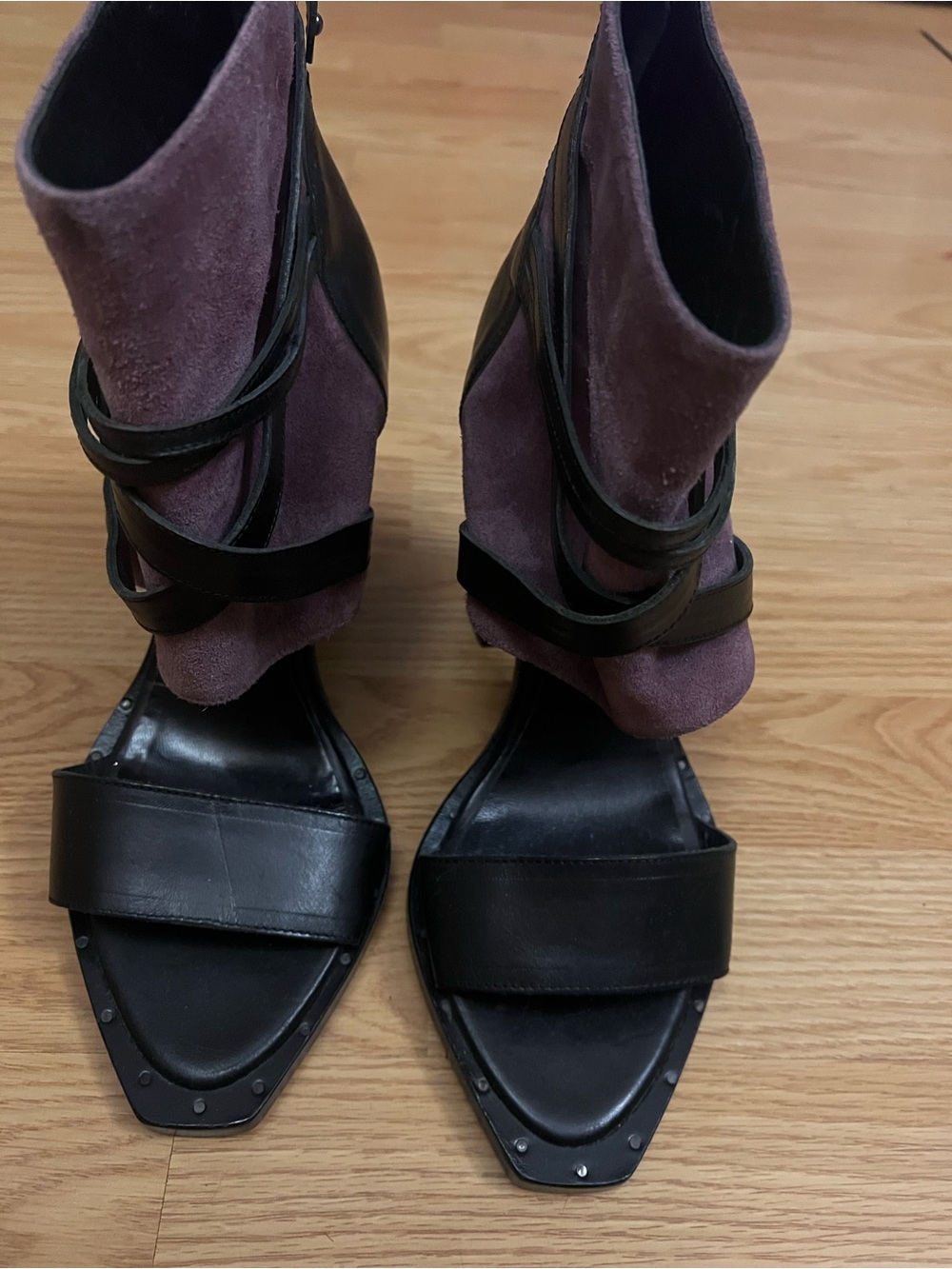 DIESEL LIKE NEW Women's Black Leather & Mauve Suede Strappy Ankle Sandals